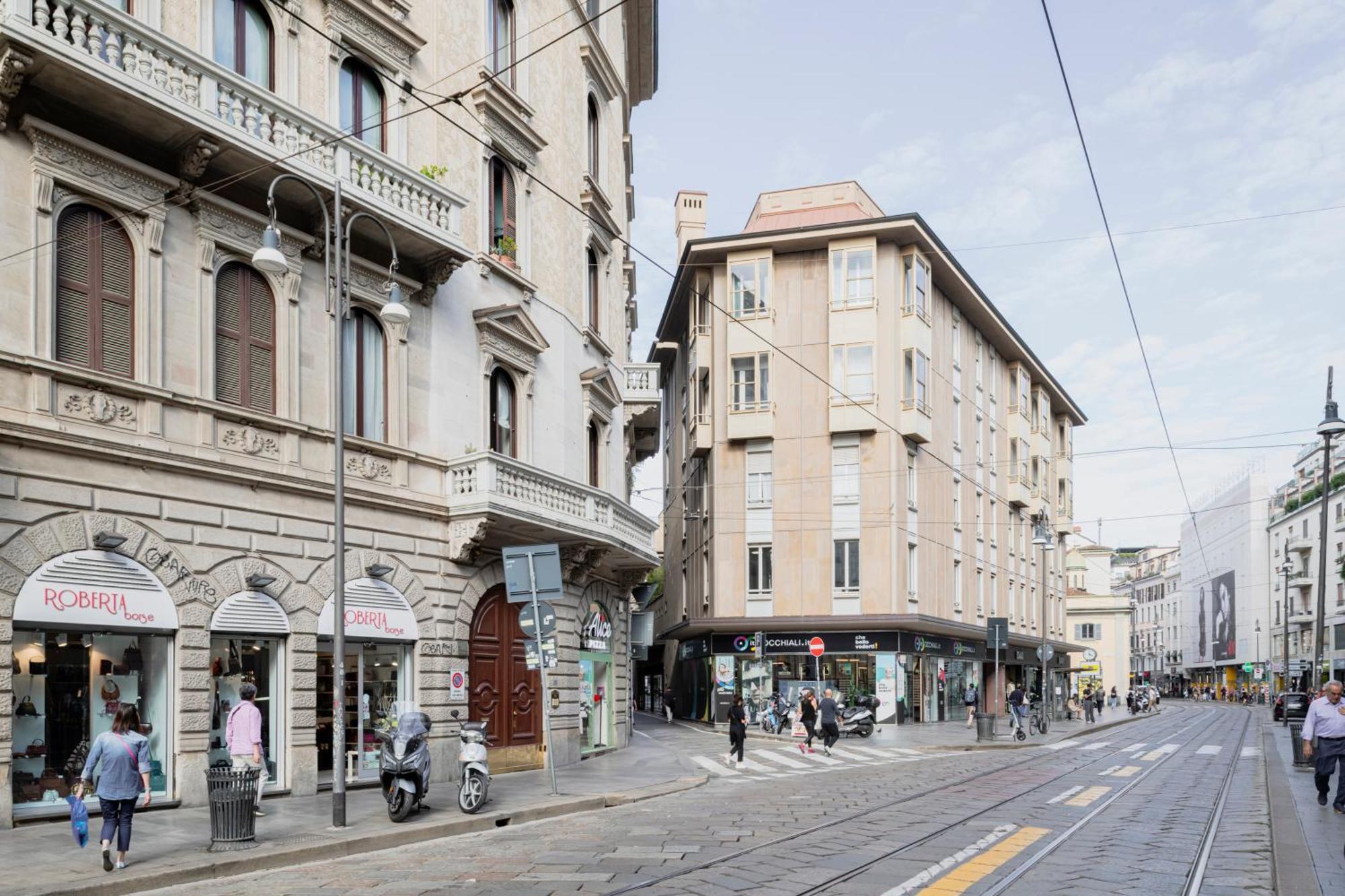 ミラノEasylife - Accogliente Monolocale In Via Torino, Posizione Perfetta Per Scoprire La Cittaアパートメント エクステリア 写真