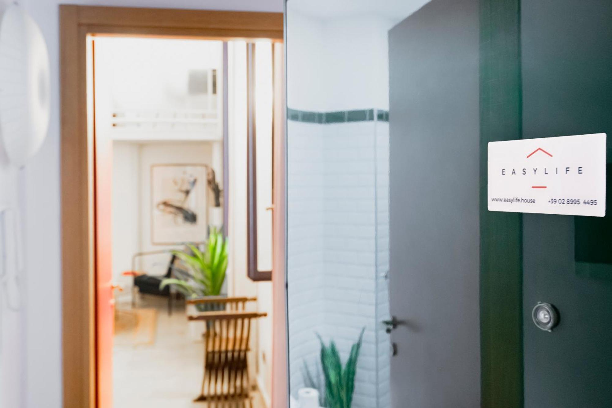 ミラノEasylife - Accogliente Monolocale In Via Torino, Posizione Perfetta Per Scoprire La Cittaアパートメント エクステリア 写真